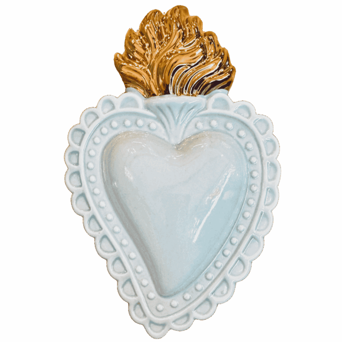 Cuore Ex-voto in ceramica bianca con fiamma oro, dipinto a mano. Sartoria Luminarie