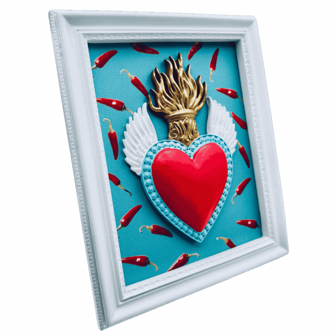 cornice rettangolare pop con cuore votivo e sfondo peperoncini Sartoria Luminarie Bologna