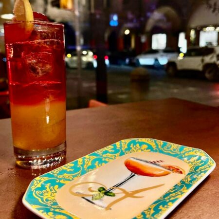 Vassoietto HAPPY HOUR LETTERA A IN PORCELLANA Sartoria Luminarie Bologna