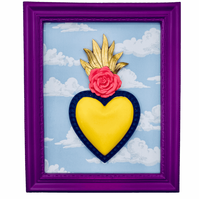 cornice rettangolare pop con cuore votivo e sfondo nuvole Sartoria Luminarie Bologna