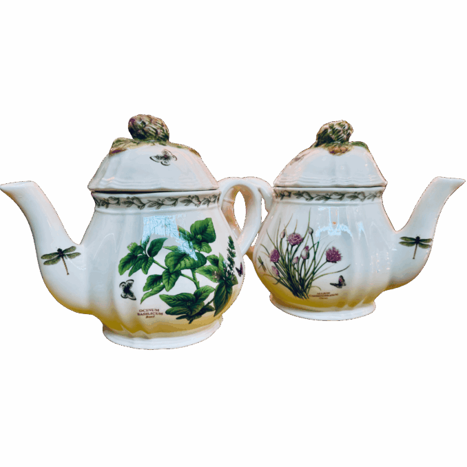 teiera Inglese in porcellana stile Regencydisegni botanici Sartoria luminarie Bologna