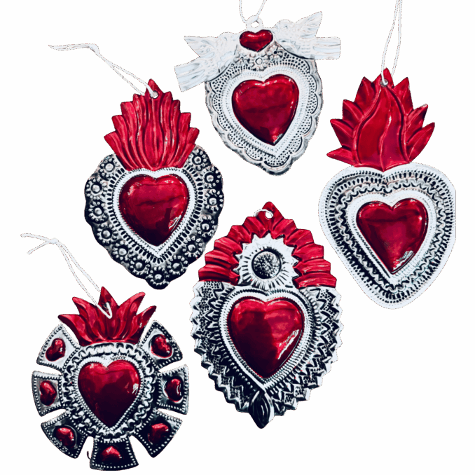 Cuore votivo messicano piccolo smalto rosso e argento in latta Sartoria luminarie Bologna