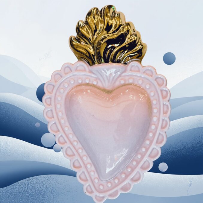 Cuore Ex-voto in ceramica Ropsa cipria dipinto a mano. Sartoria Luminarie