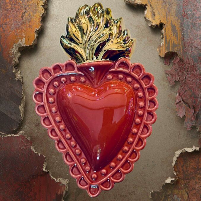Cuore Ex-voto in ceramica Corallo dipinto a mano. Sartoria Luminarie