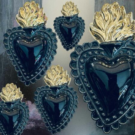Cuore Ex-voto in ceramica Nero dipinto a mano. Sartoria Luminarie